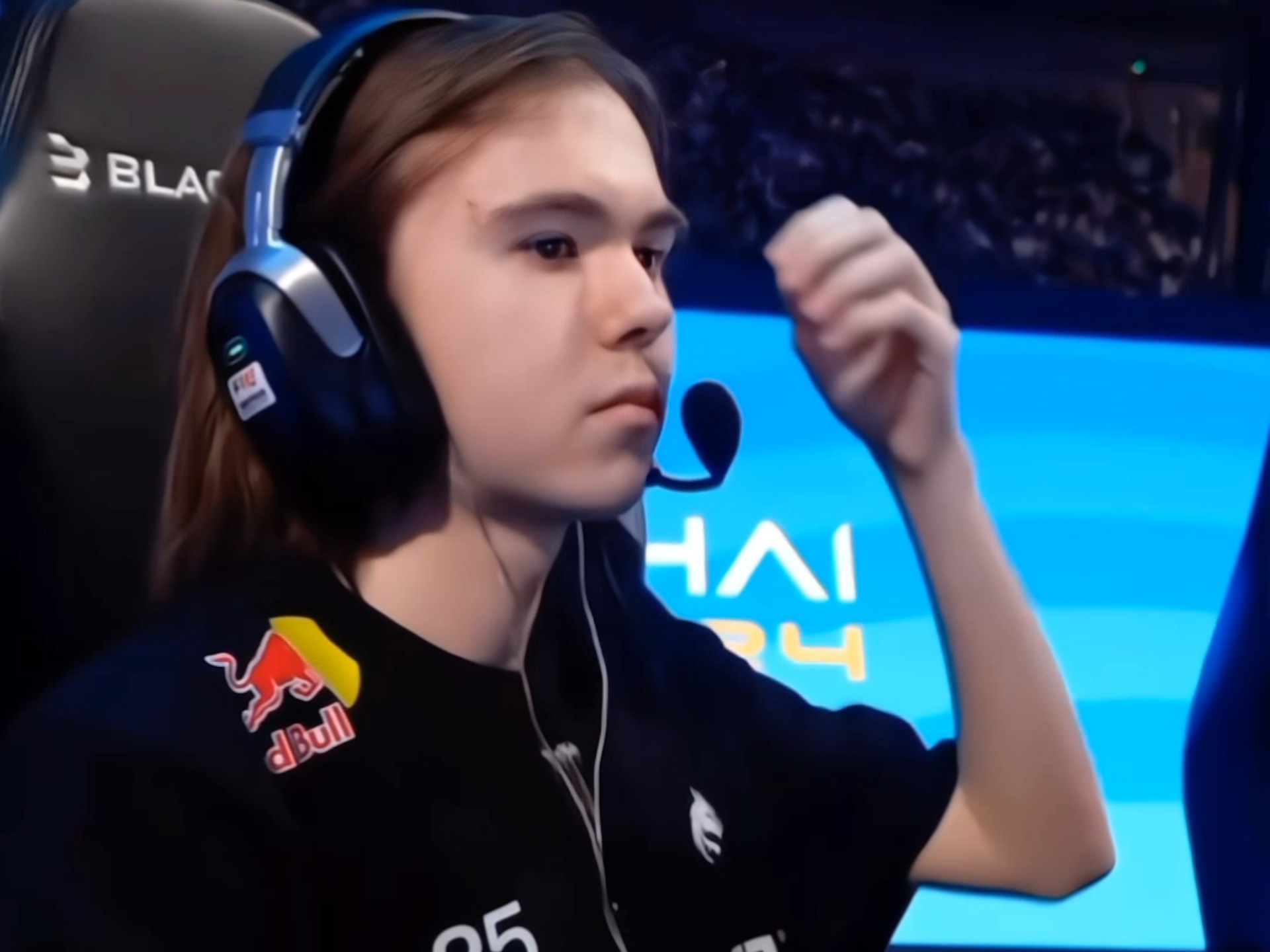 份正成为中 份正成为中