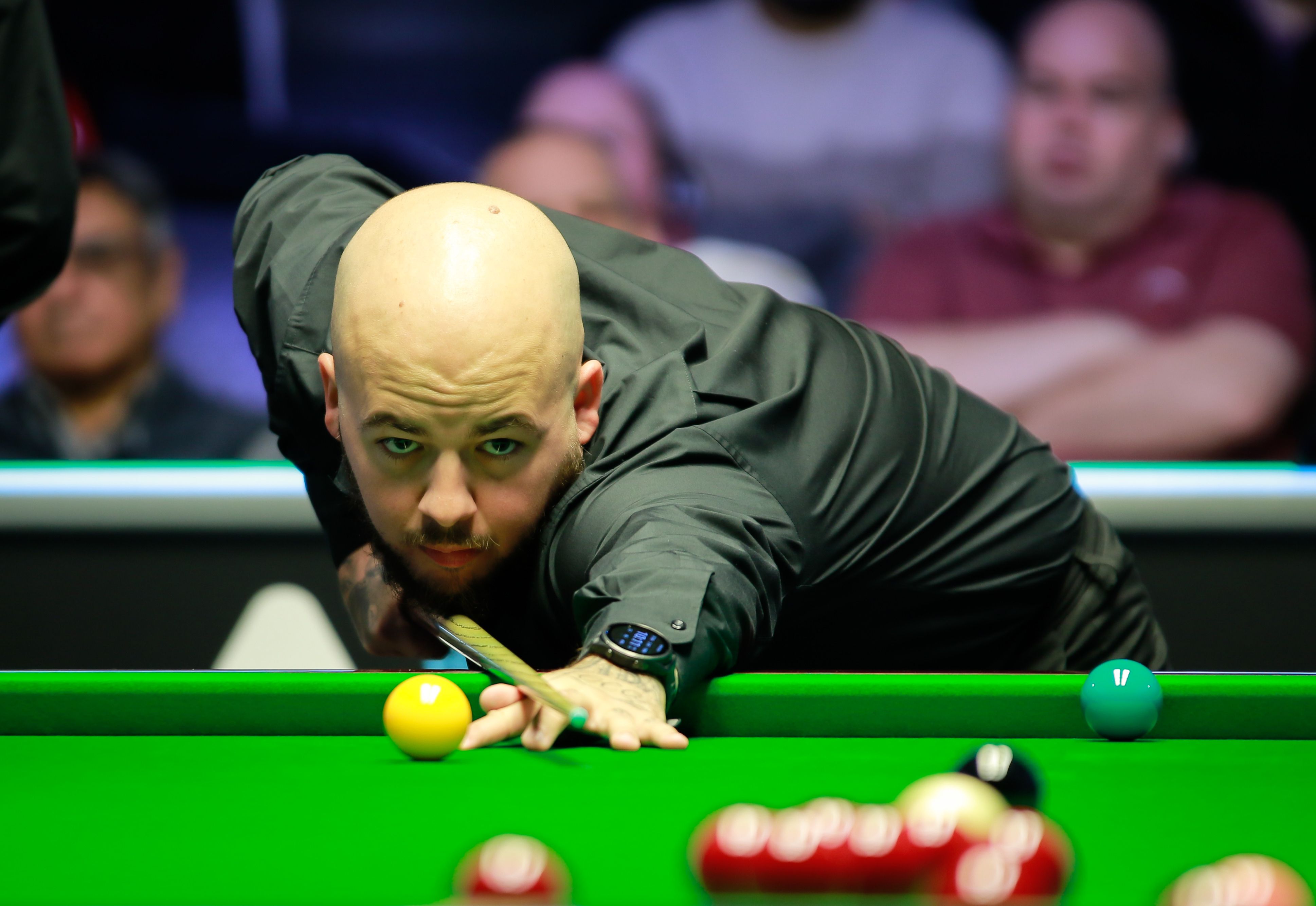 绩却与预期 绩却与预期