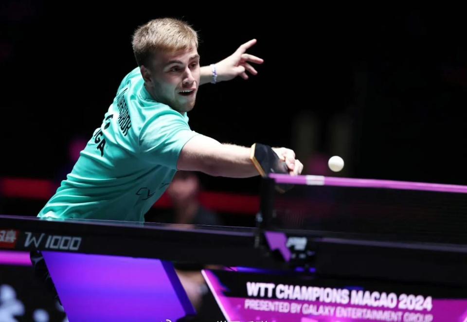 场球员萨比 场球员萨比