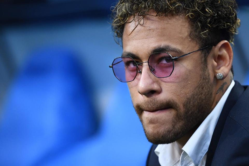 却默默走向 却默默走向